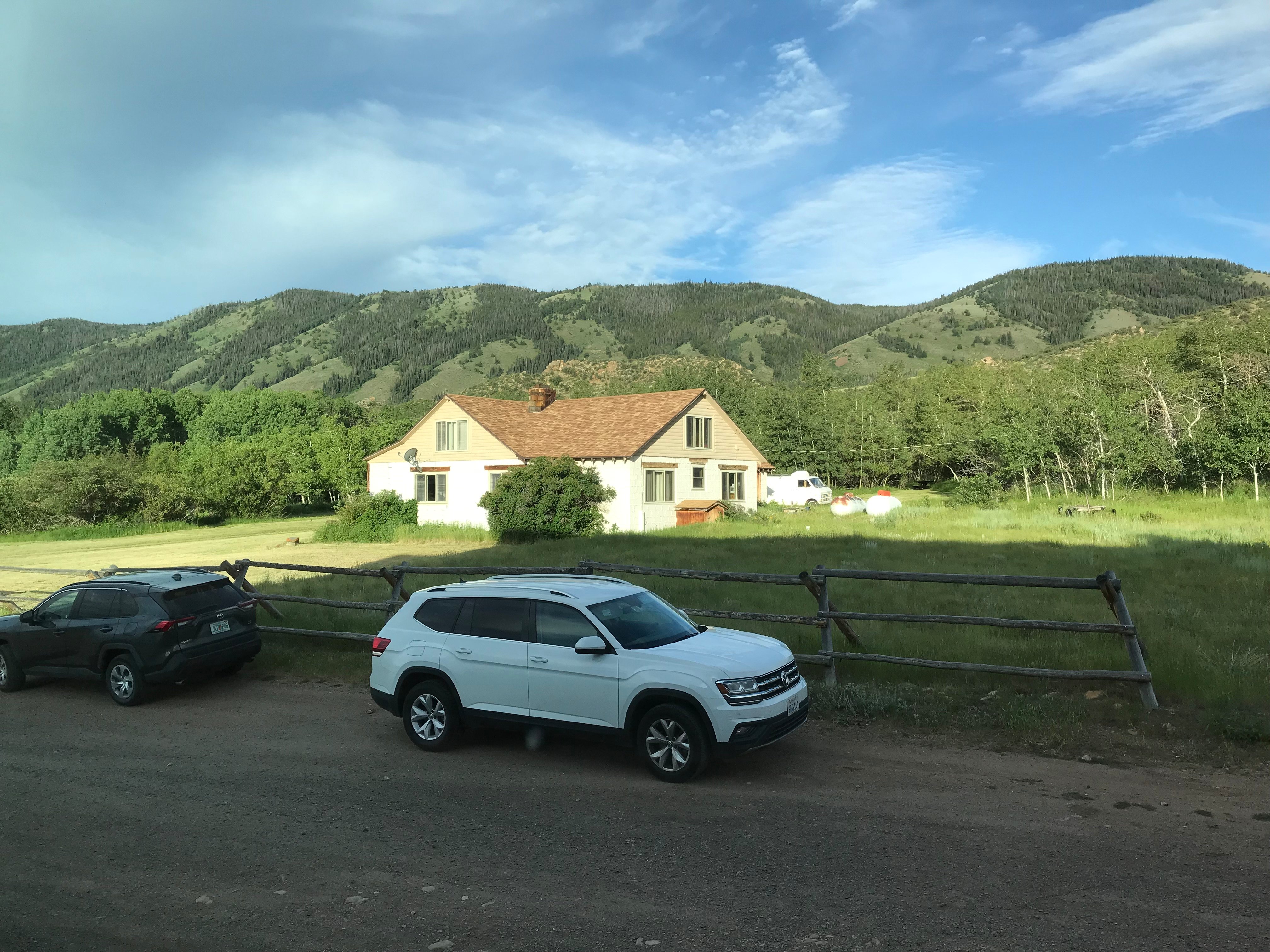 Old Corral Hotel And Steakhouse-浴室
