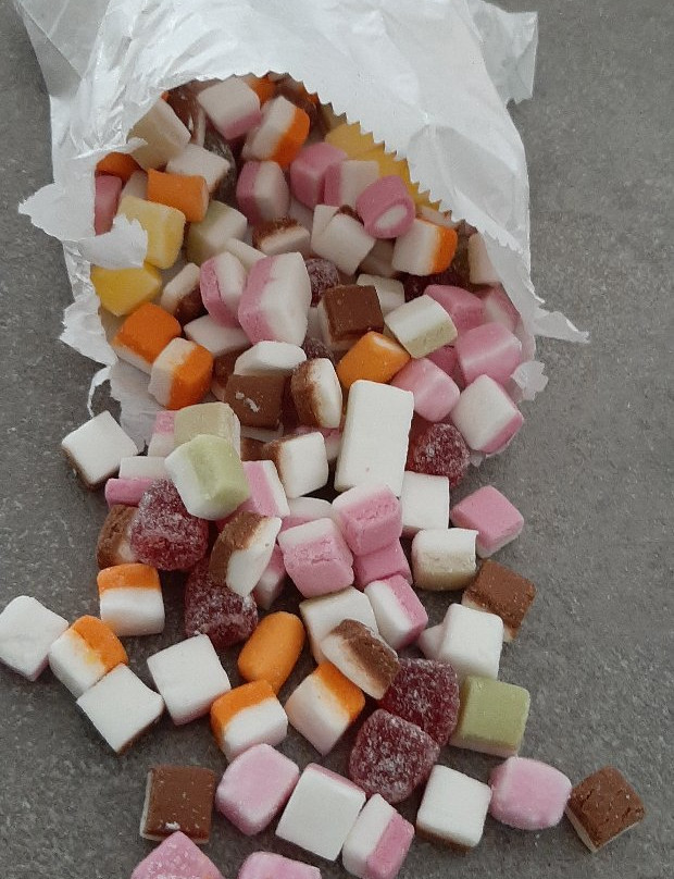 The Chocolate Box-Wooler必去景点