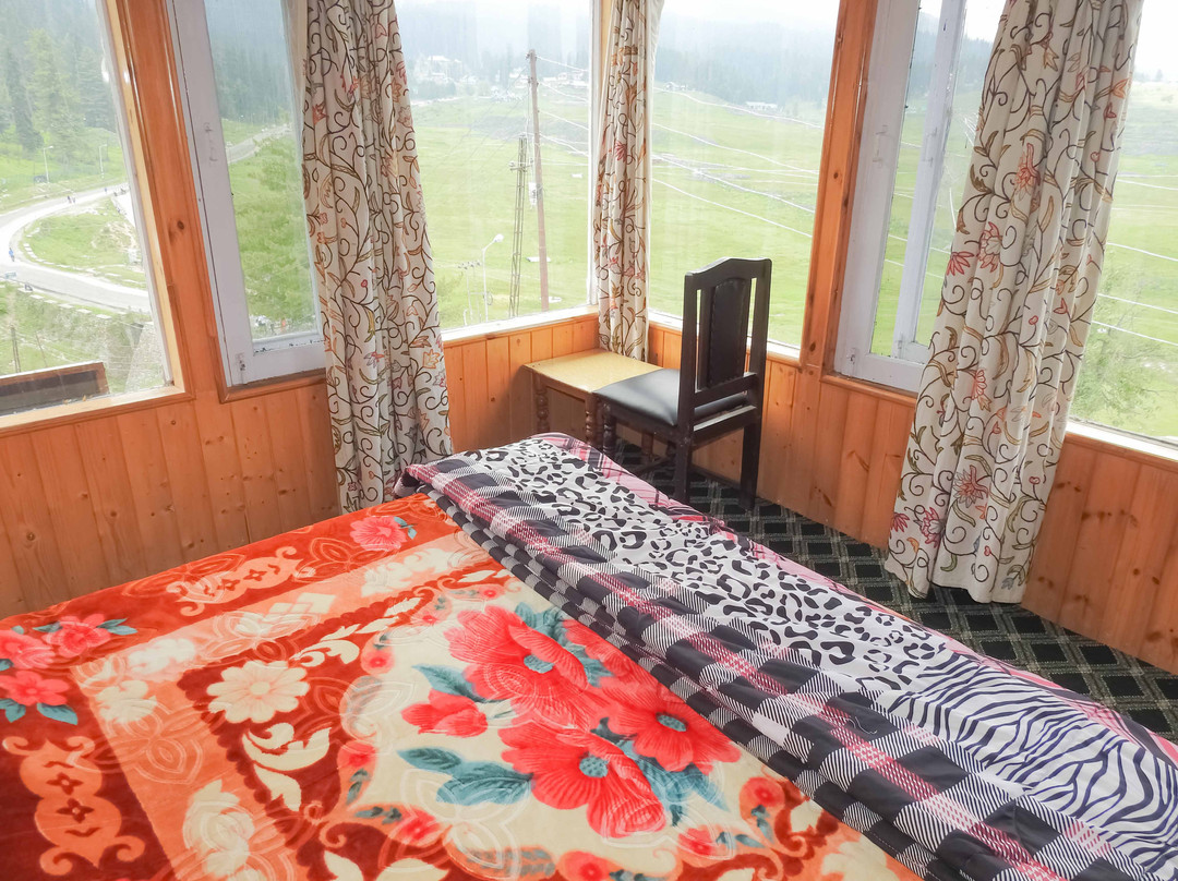 Yemberzal Hotel & Restaurant主图