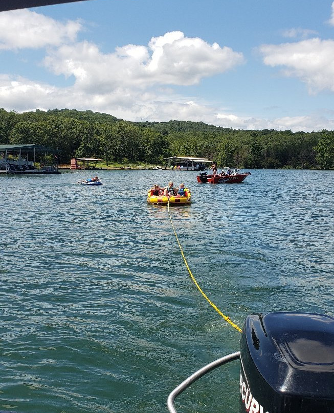 Kimberling Oaks Resort主图