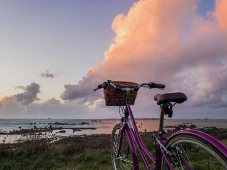 Cycle and Surf-Alderney必去景点