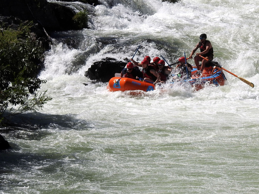 Ti'lomikh Falls-Gold Hill必去景点