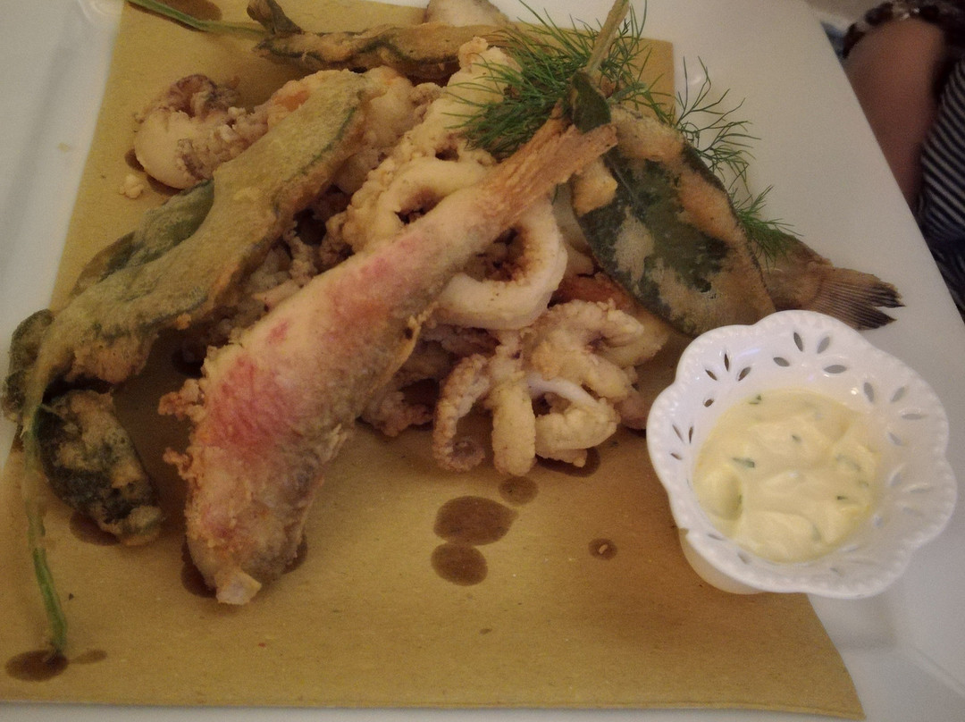 福诺罗曼蒂克酒店主图