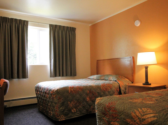 Shelikof Lodge主图