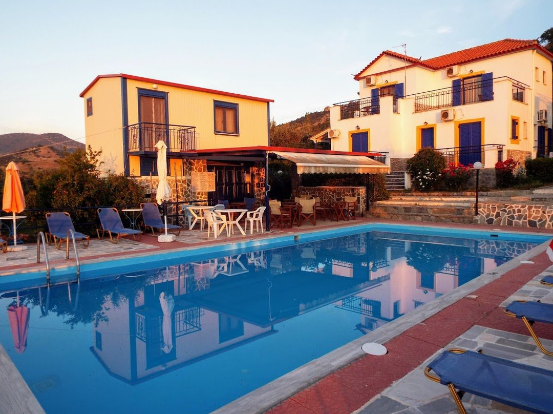 Michelles Apartments主图