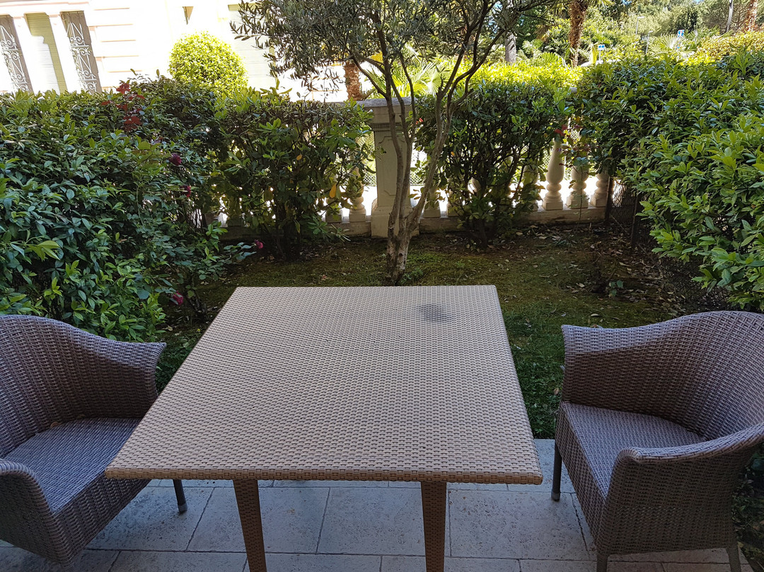 阿加瓦酒店主图