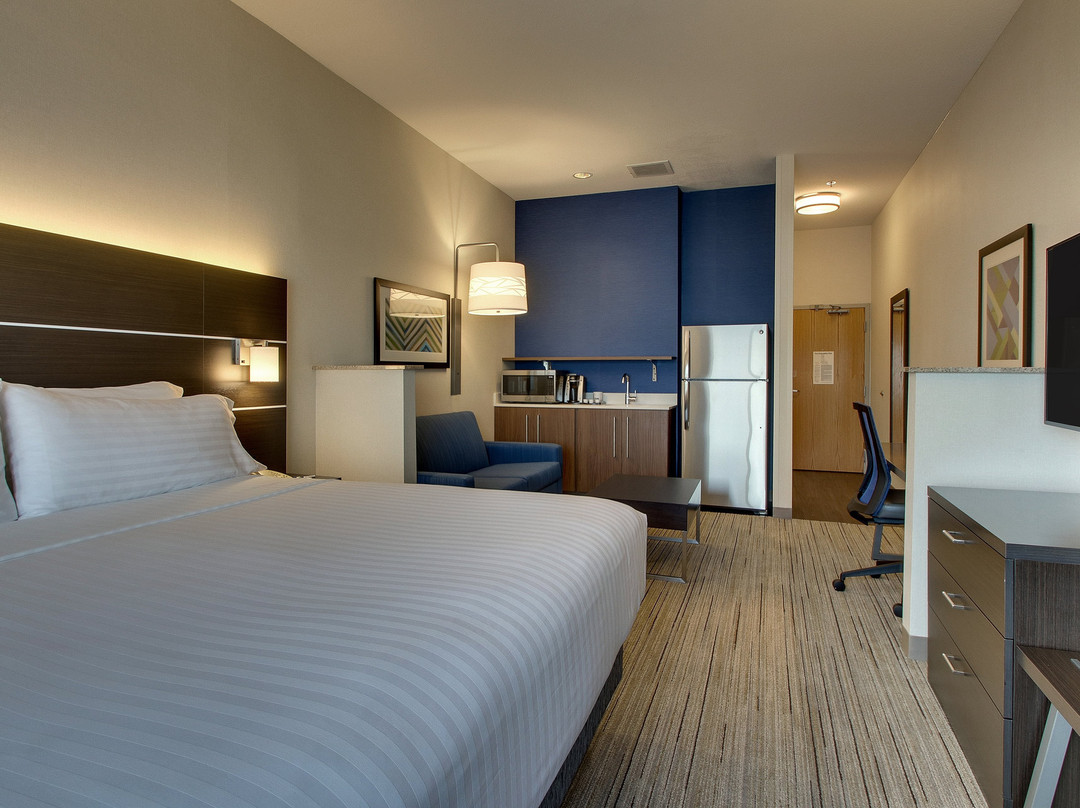 Holiday Inn Express & Suites Morris By IHG主图