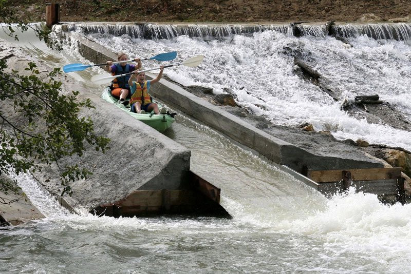 Les Canoes de Beaucaire景点图片