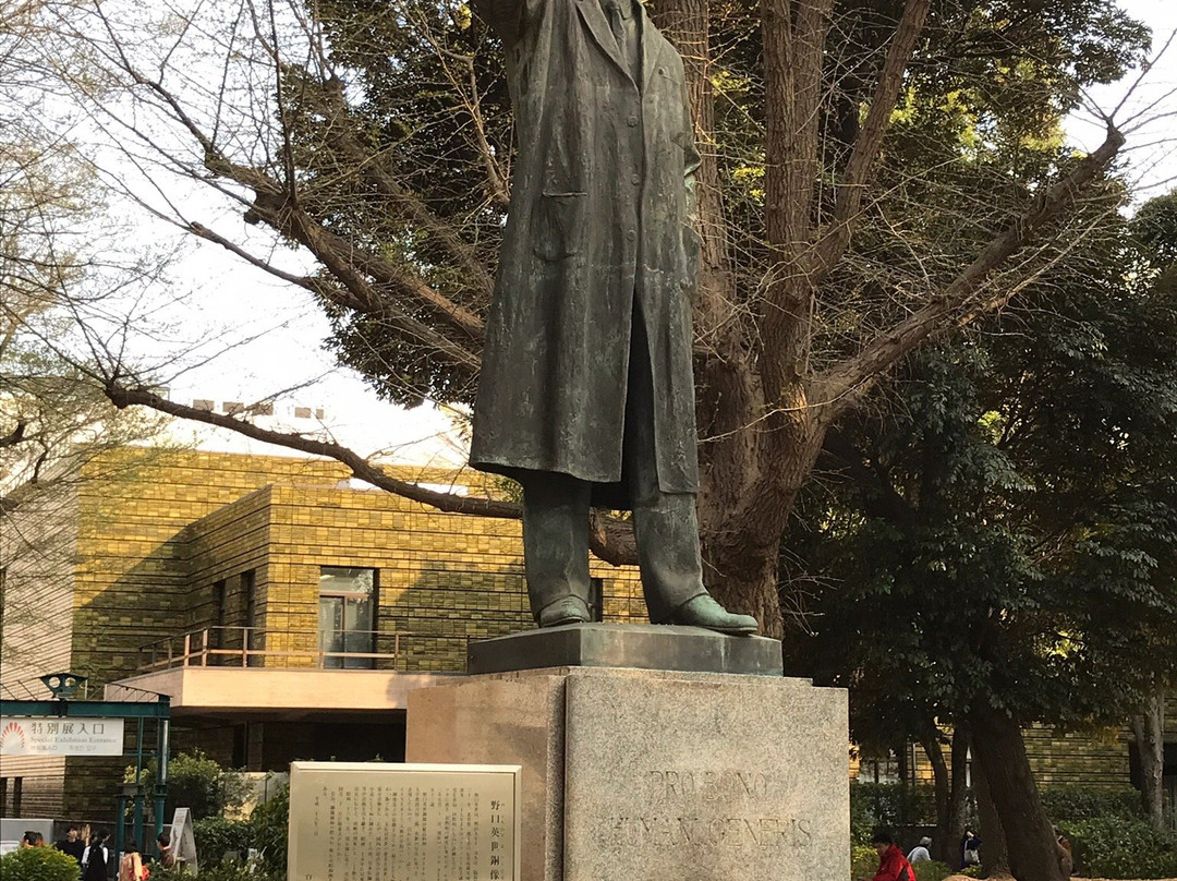 Hideyo Noguchi Statue-Uenokoen必去景点