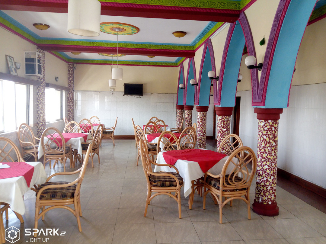 白色太阳野生动物园酒店主图