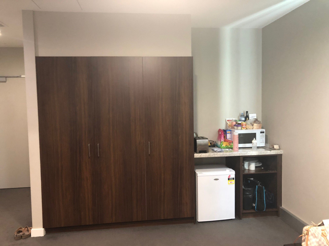 Springfield Lakes Hotel主图