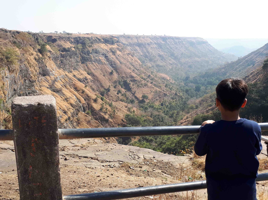 Kakra Khoh Waterfall景点图片