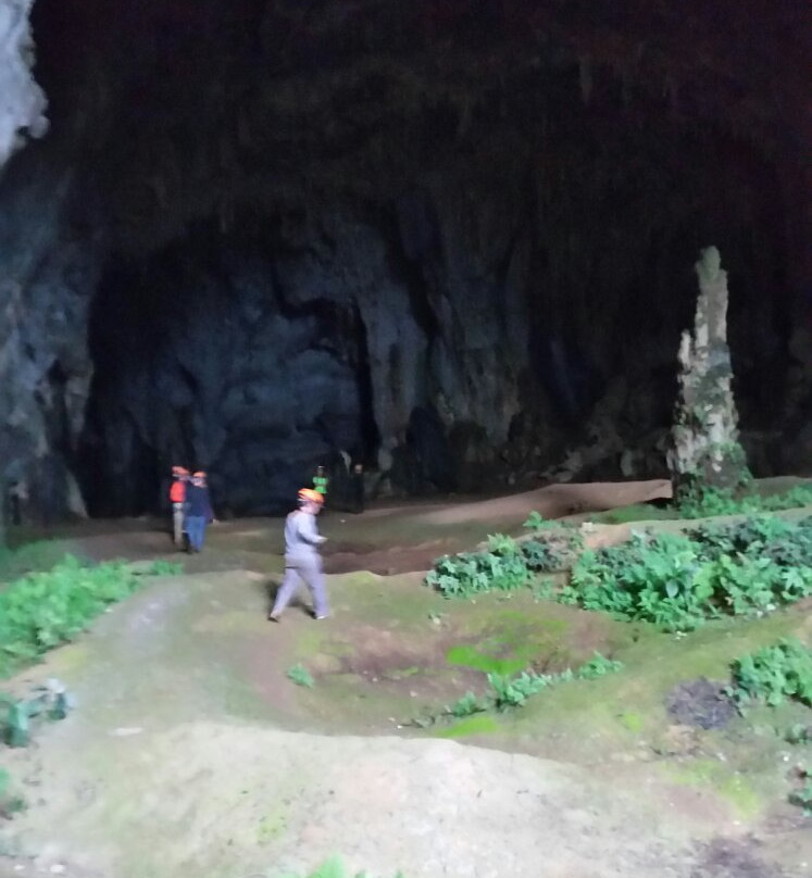 Tu Lan Caving Center景点图片