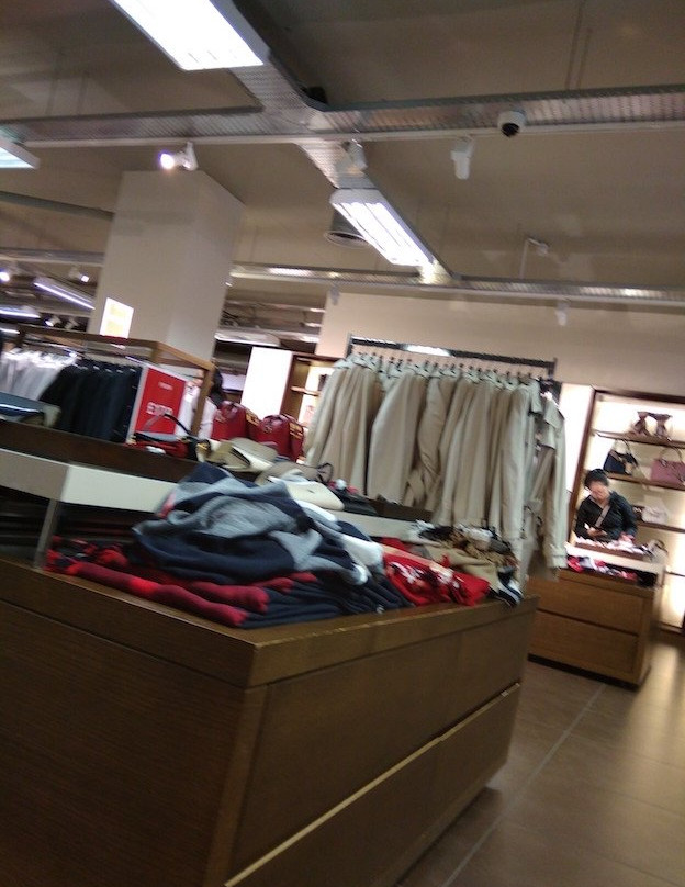 巴宝莉工厂店-伦敦必去景点