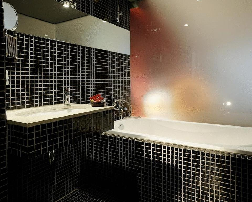 Riverside Hotel & Spa主图