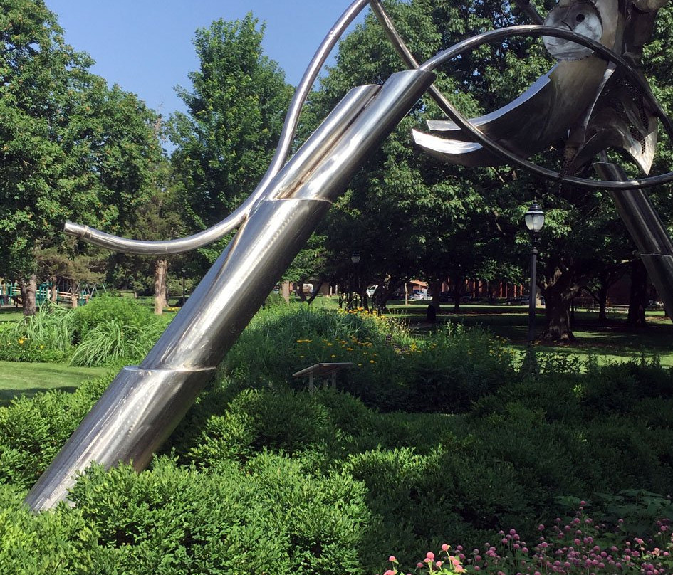 West Side Park-尚贝恩必去景点