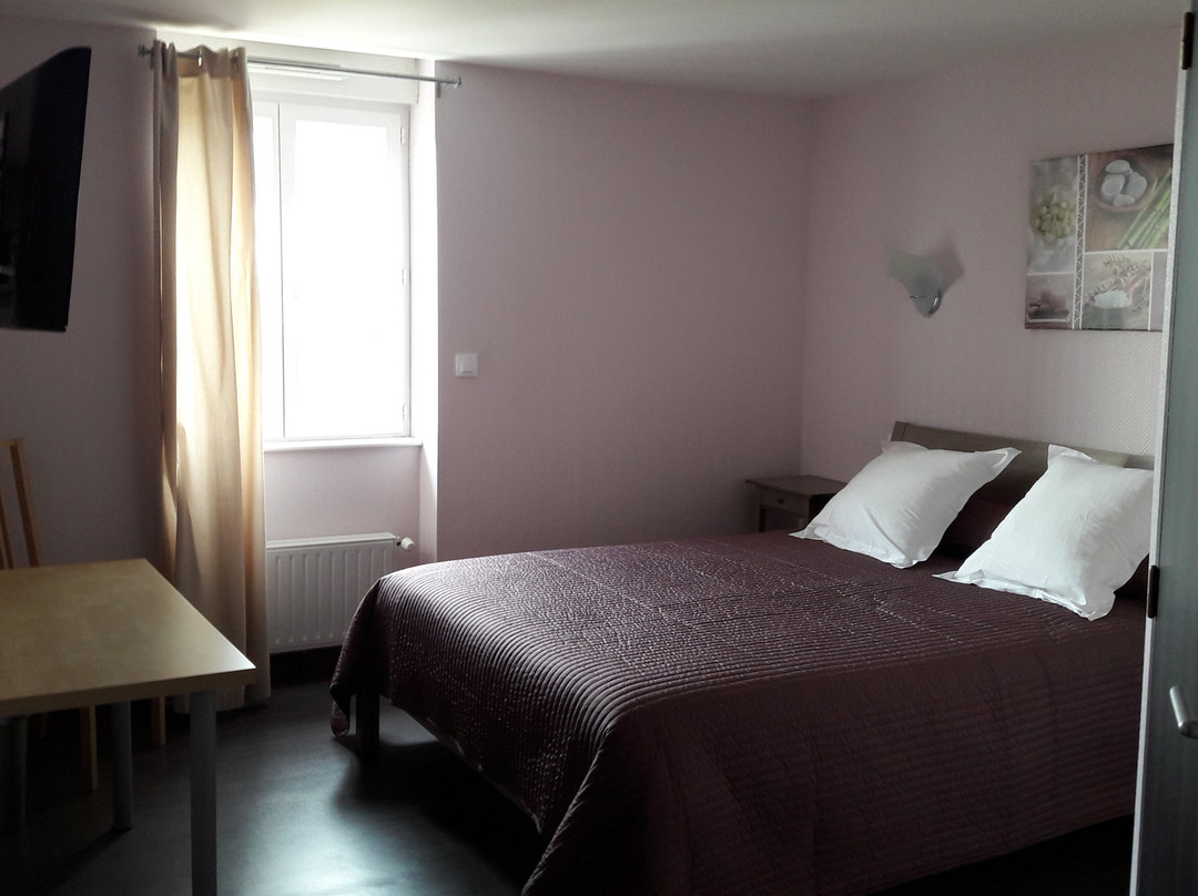 Les Pierres Folles主图