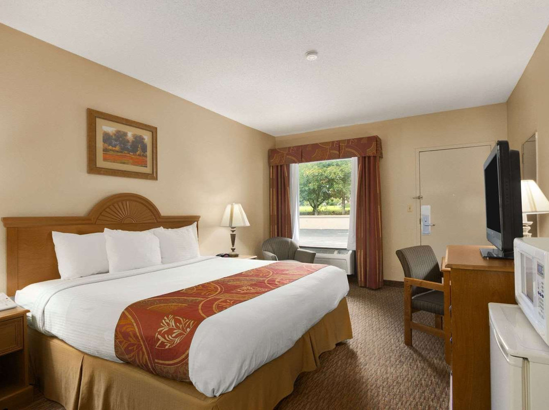 Days Inn by Wyndham Alexander City主图