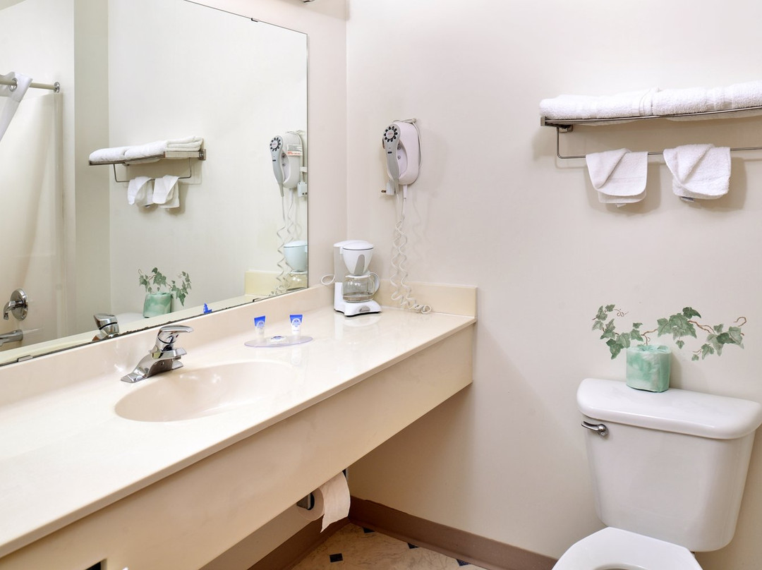 Americas Best Value Inn & Suites Spring Valley主图