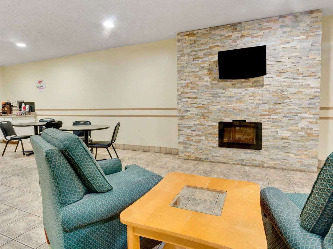 Super 8 By Wyndham Kokomo主图