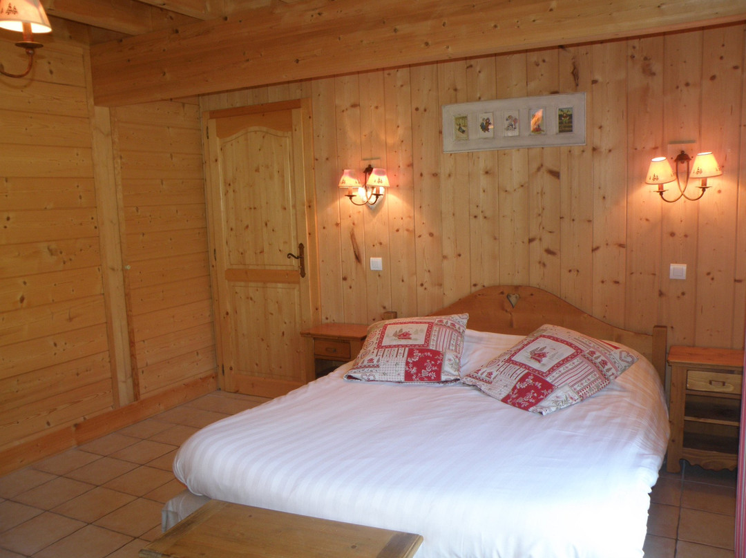 Les Chalets De Cathy主图