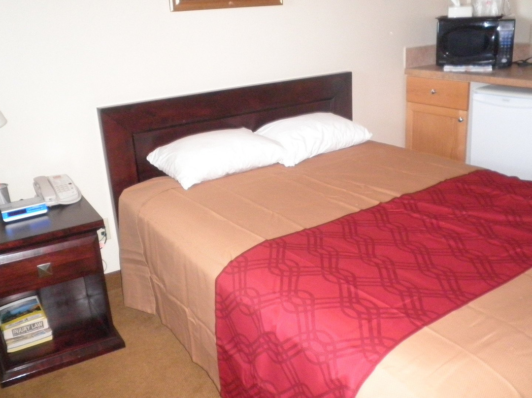 Travel Inn & Suites Innisfail主图