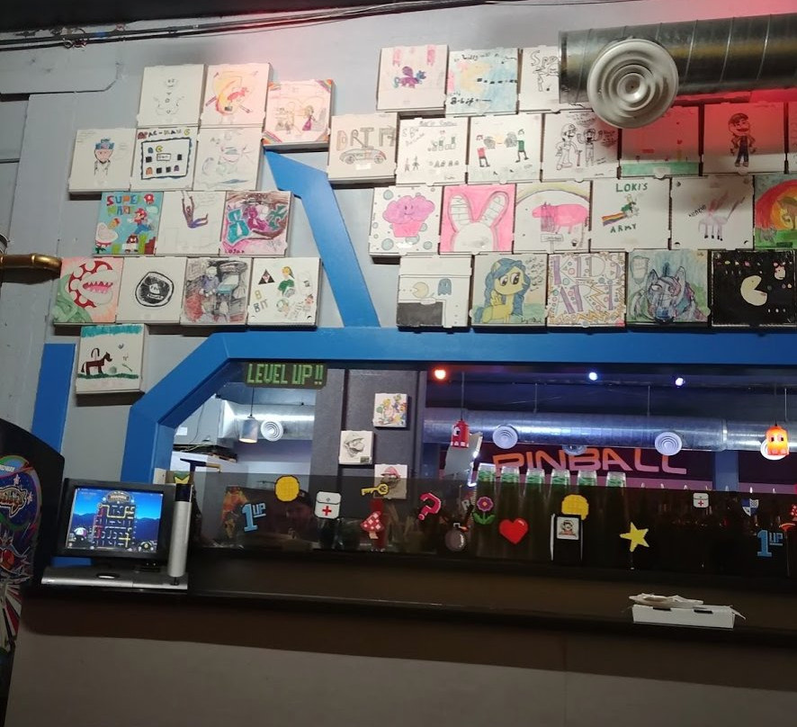 8-Bit Arcade Bar-伦顿必去景点