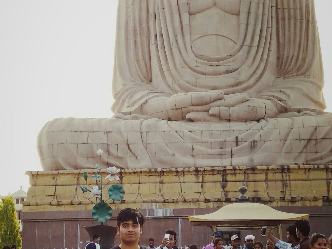 Ratnaghara-加雅岛必去景点