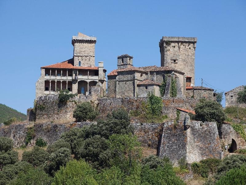 Monterrei Castle景点图片