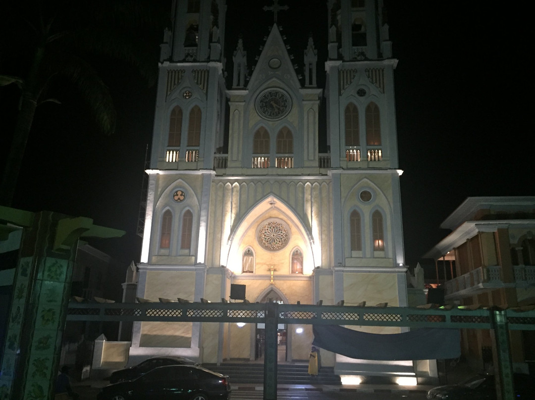 Catedral de Santa Isabel-马拉博必去景点