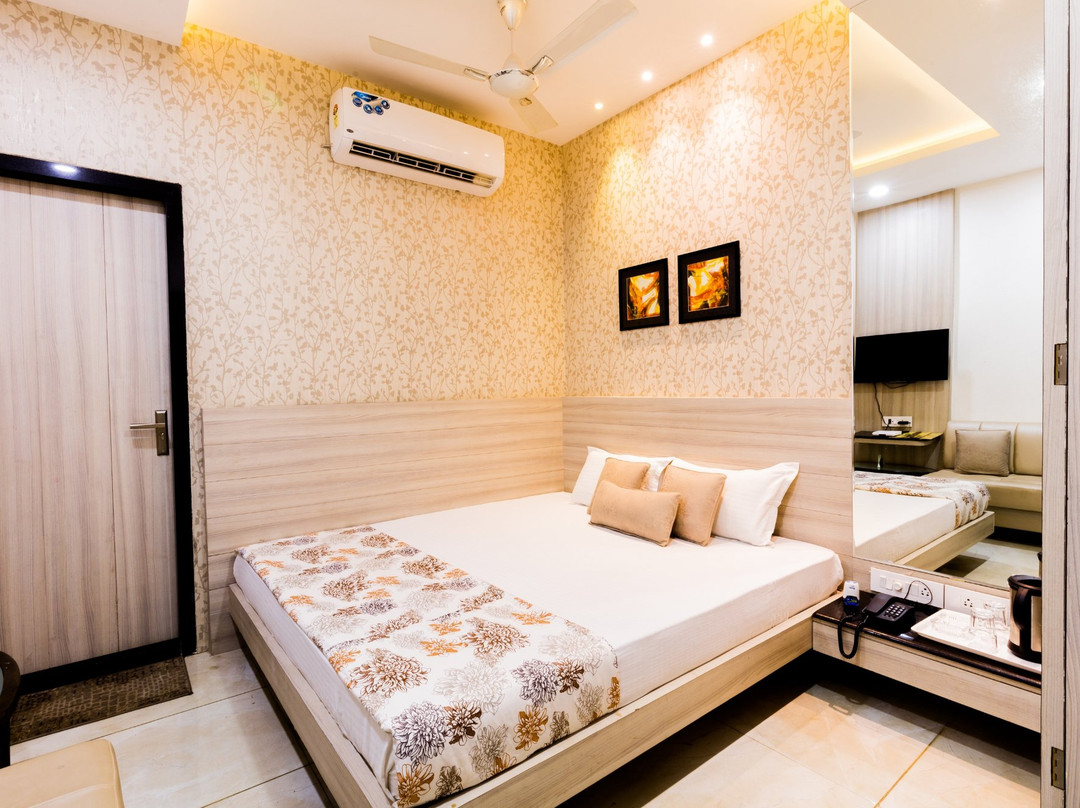 Super Townhouse Jhalawar Road Gumanpura Formerly Rockland主图