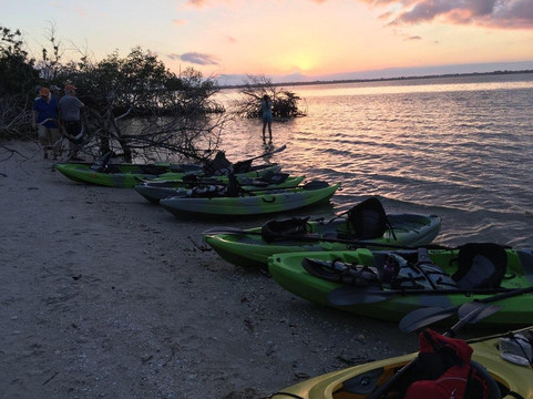 Surfside Grill & Adventures-Melbourne Beach必去景点