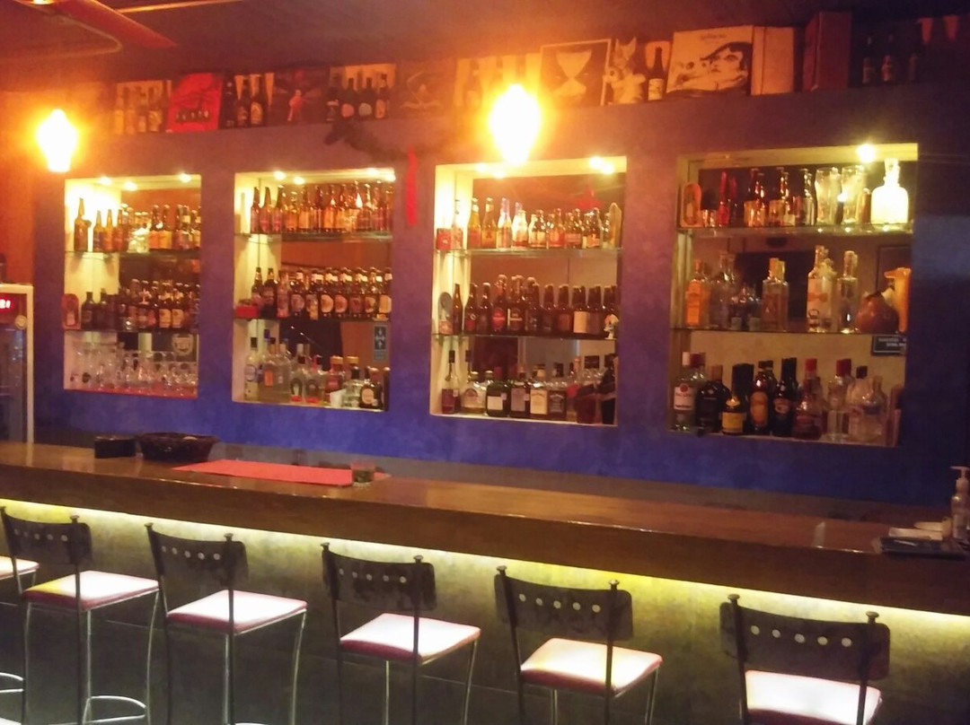 El Malagüero, Bar & Bistro