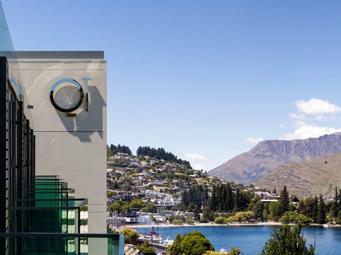 皇后镇QT酒店, EVT旗下主图