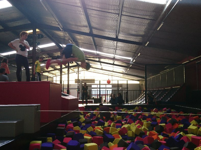 Trampoline Park You Jump Avignon景点图片