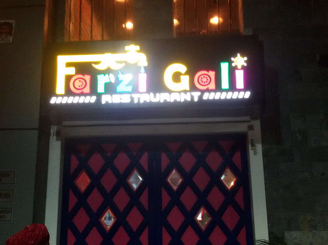 Churmura餐馆和美食-Farzi Gali