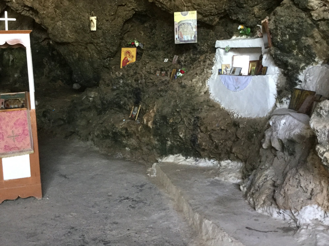 Agioi Saranta Cave Church-普它肋斯必去景点