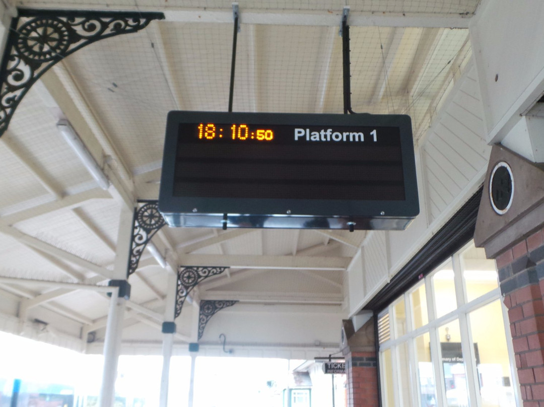 Whitehead Railway Station景点图片