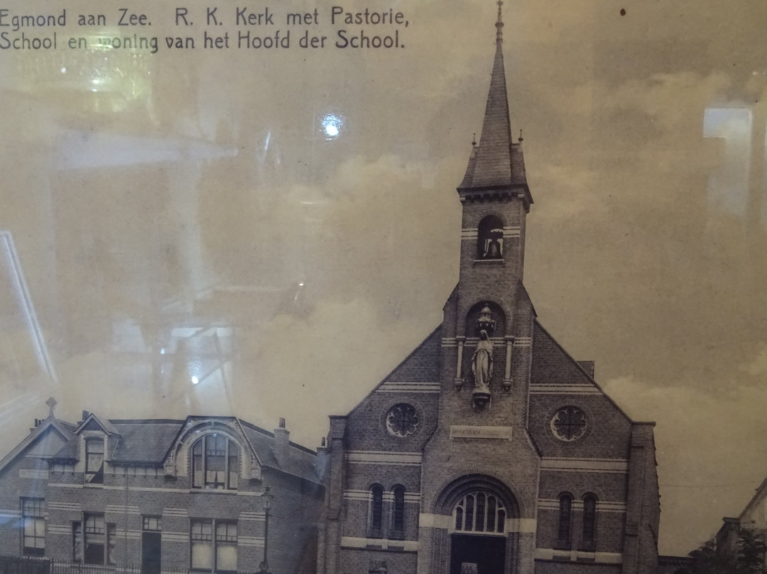 Katholieke Kerk St. Agnes Egmond Aan Zee景点图片