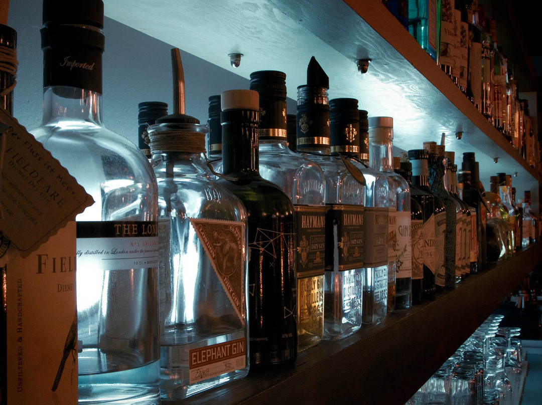 Espenau旅游景点-The Cari - Caricatura Bar