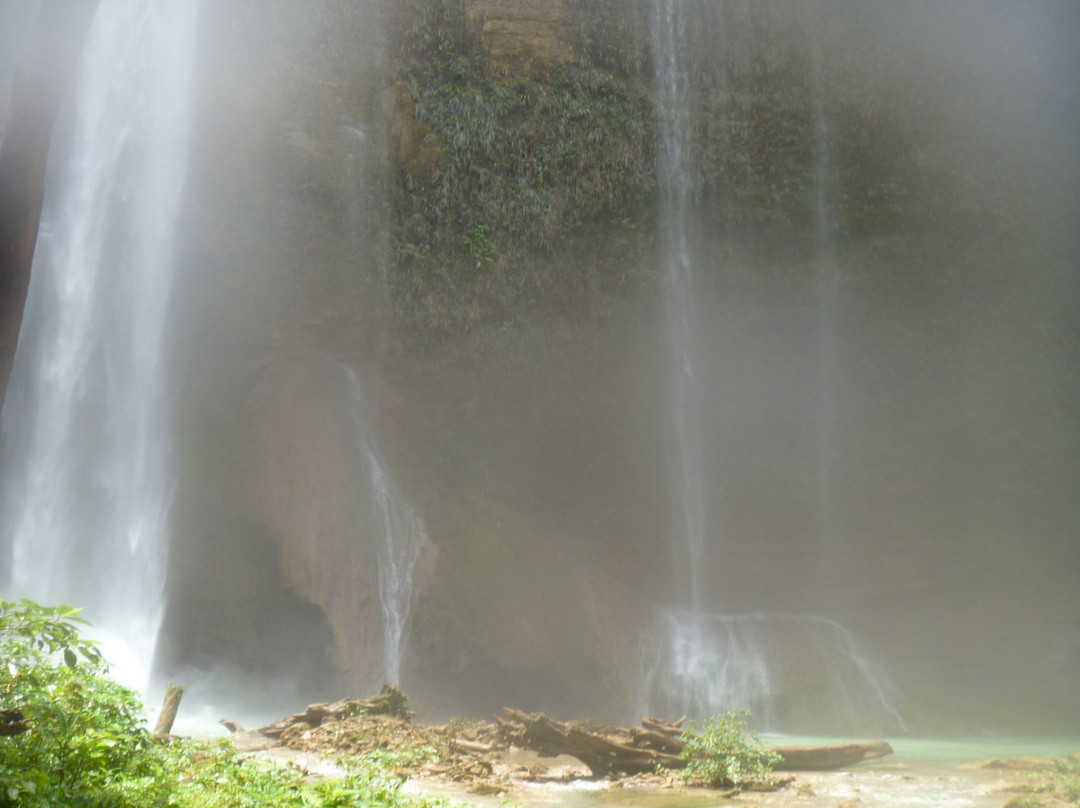 Tenaru Falls景点图片