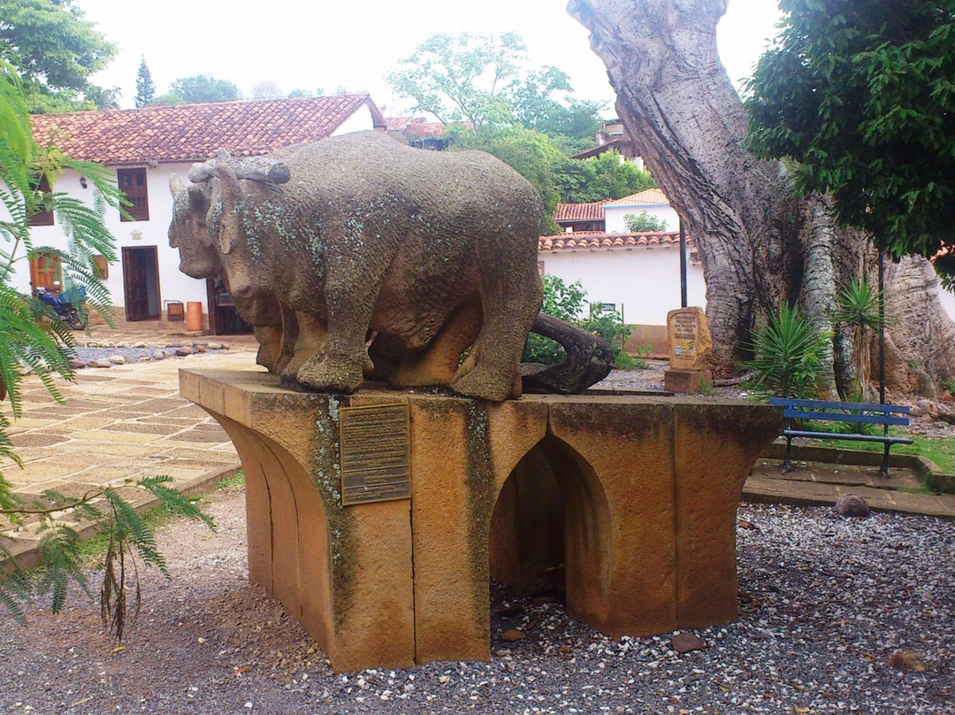 Monumento al Buey-巴里查拉必去景点
