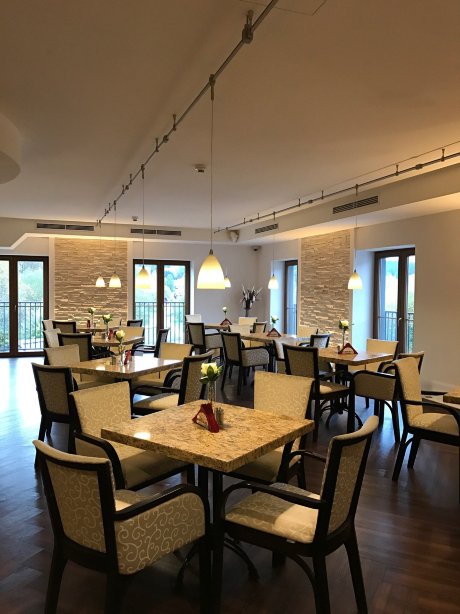 Casino & Hotel Admiral Strazny-官方