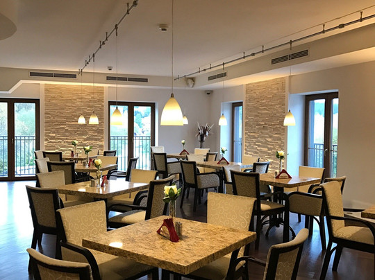 Zaton酒店住宿-Casino & Hotel Admiral Strazny