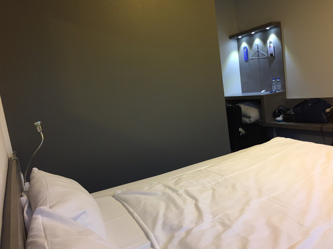 Road House Hotel主图