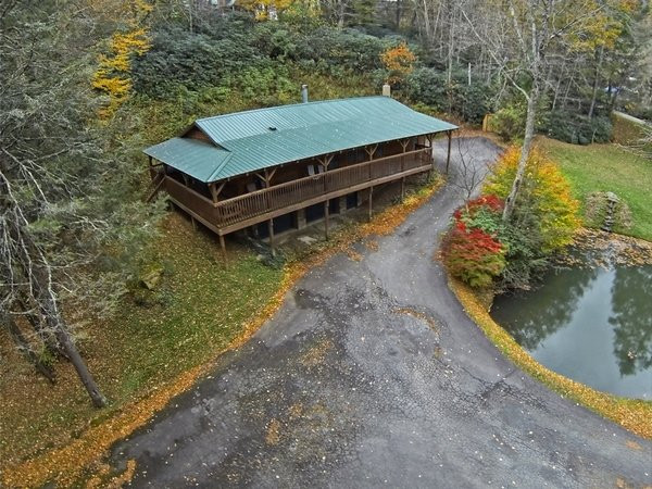 Walnut Tree Log Cabin Rentals