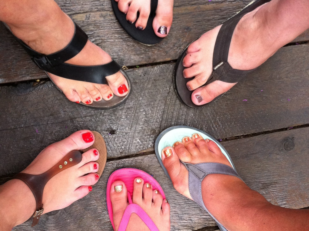 At the Waters Edge Spa-Sechelt必去景点