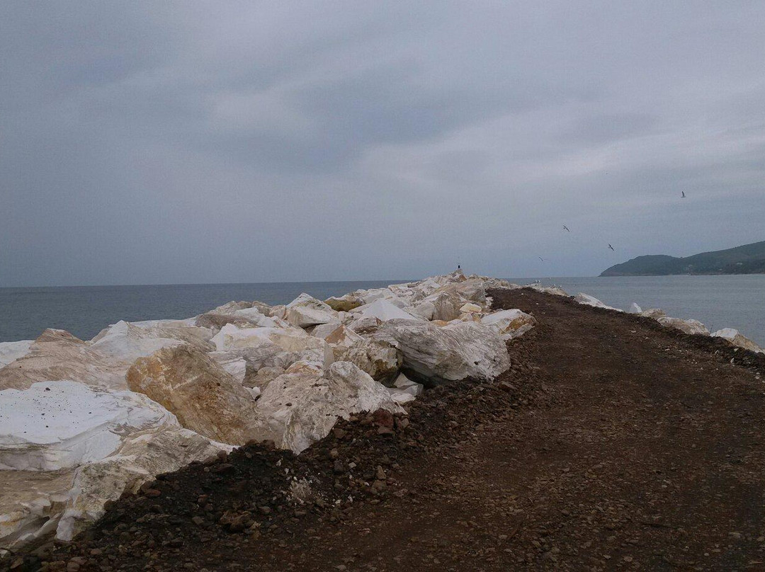 Traditional Settlement of Castle- Gennas Lake-Limenaria必去景点