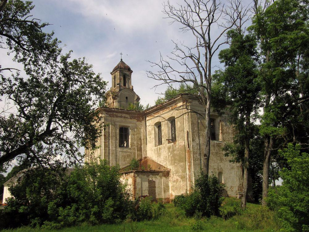 Holy Trinity Church-Lyskovo必去景点