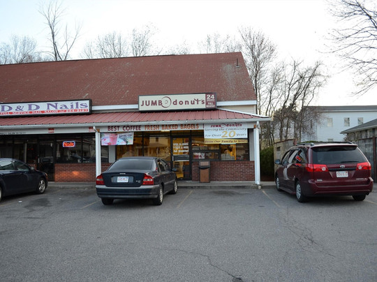 Whitinsville餐馆和美食-Jumbo Donuts